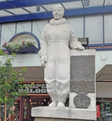 Amy Johnson statue